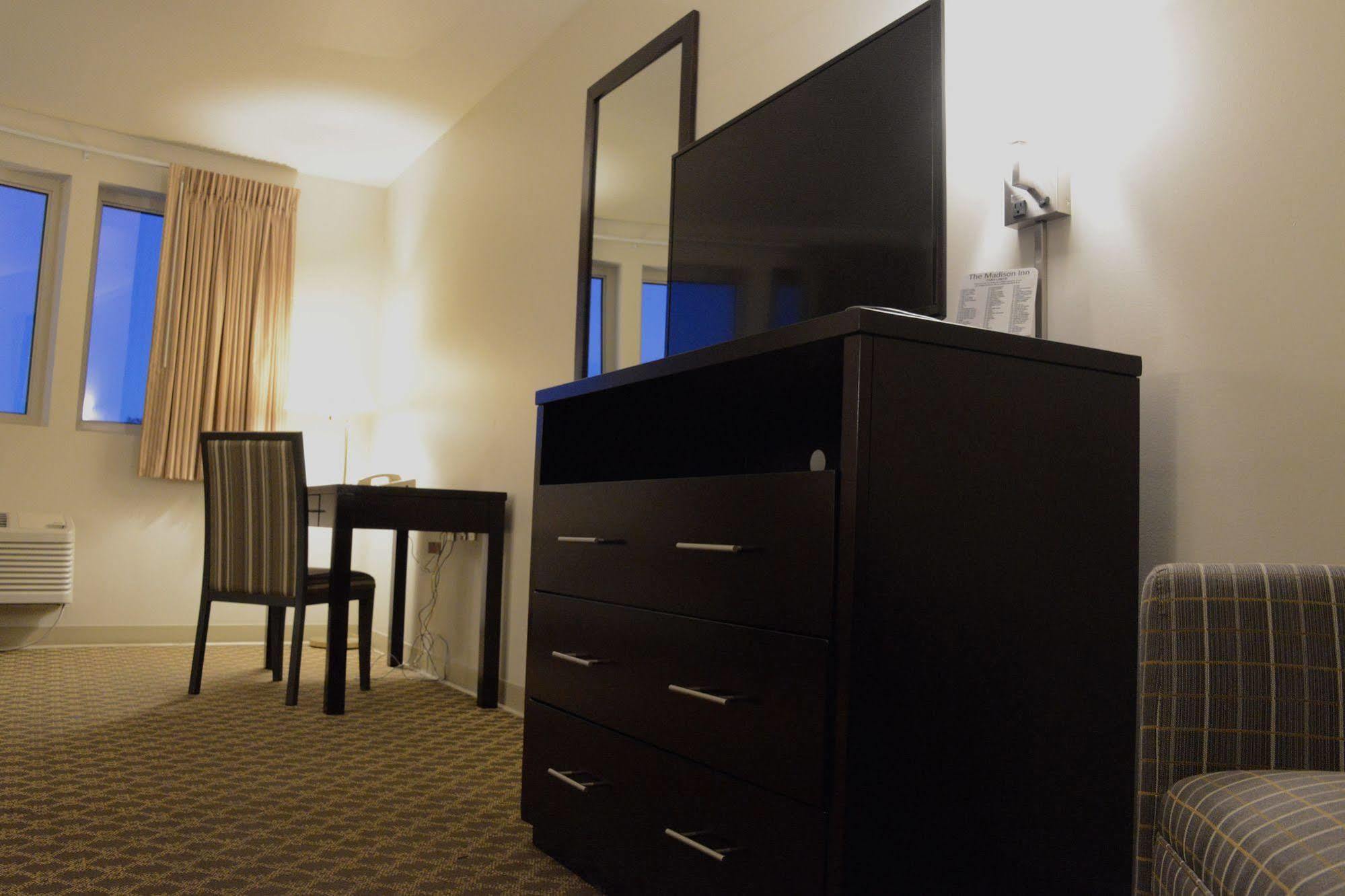The Madison Inn Spokane Bagian luar foto