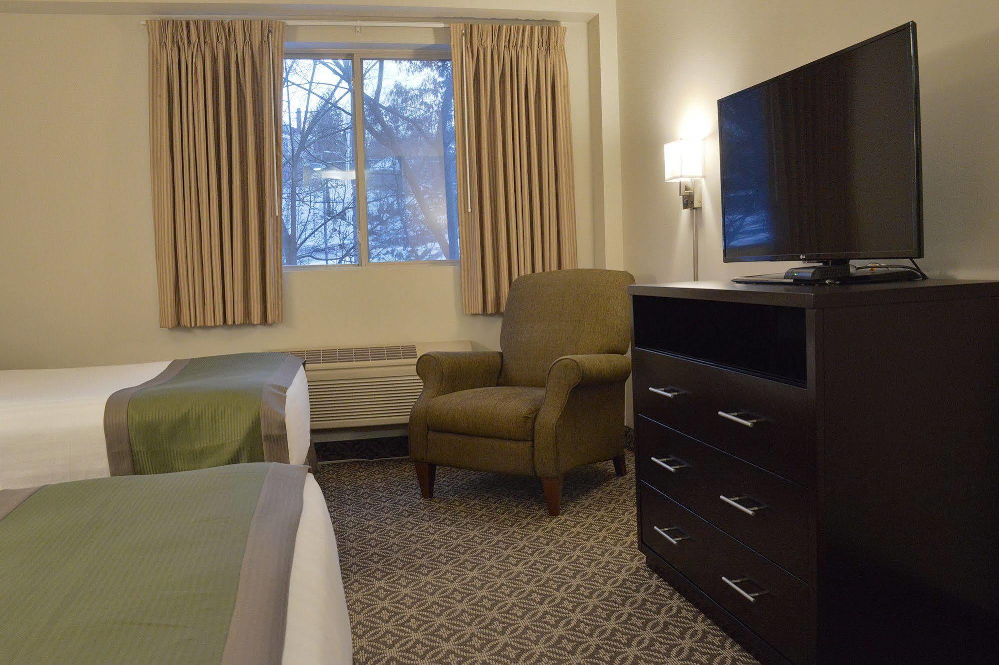 The Madison Inn Spokane Bagian luar foto